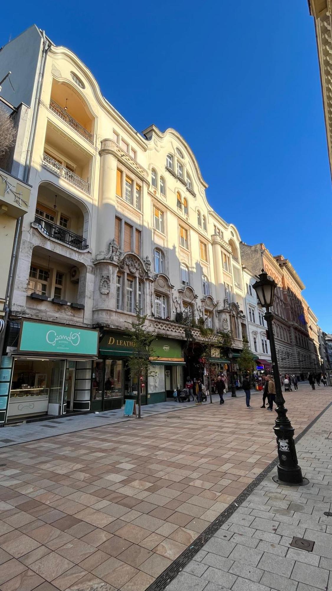 Mirage Apartments Vaci Street Budapest Exteriör bild